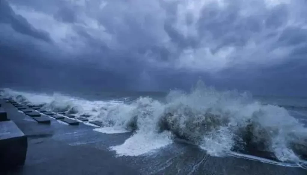 Cyclone Sitrang  hit Bangladesh. 16 people lost their lives.