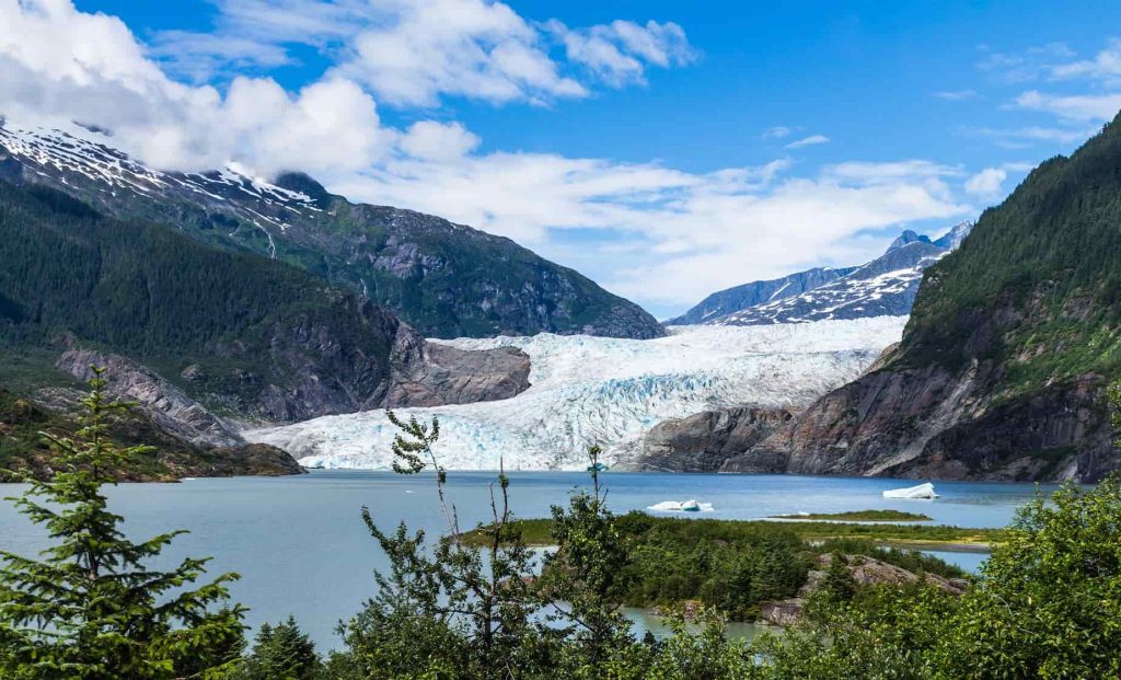 Top 9 Divine Destinations to Visit in Alaska 2023